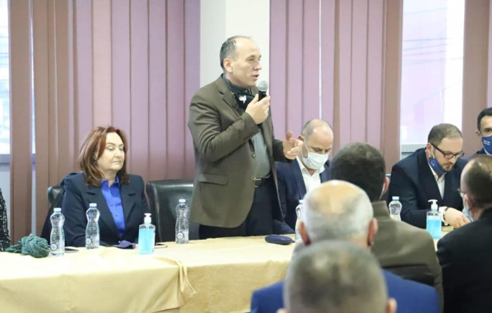 Ferat Shala i PDK-së takohet me strukturat e partisë në Drenas