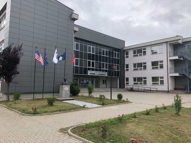 Ministria nuk ia aprovon dy profile të Mjekësisë shkollës profesionale në Drenas