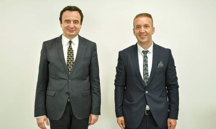 Albin Kurti i premton Fejzi Kiqinës se do ta përkrahë Komunën e Drenasit